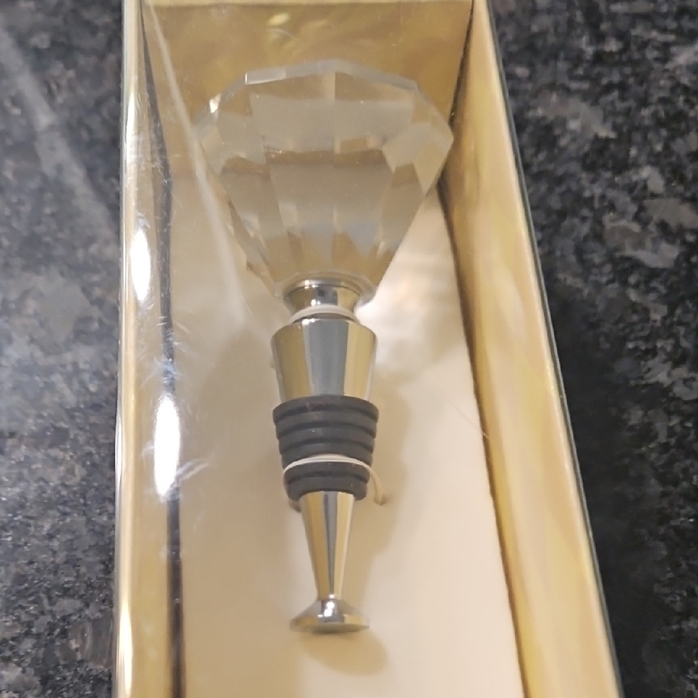 Mango Crystal Wine Stopper with Silver Accents